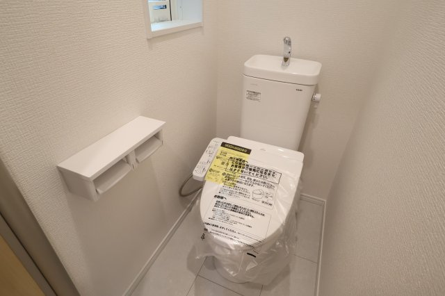 《仲介手数料無料》南区文蔵５丁目8-1新築一戸建てサニータウンのトイレ|2階