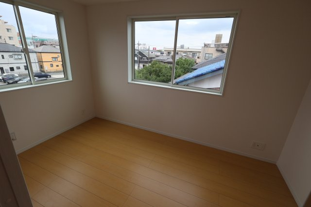 《仲介手数料無料》南区文蔵５丁目8-1新築一戸建てサニータウンの洋室
