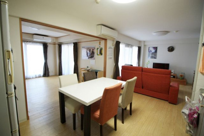 【居間・リビング】 | ロイヤルフラッツ唐崎