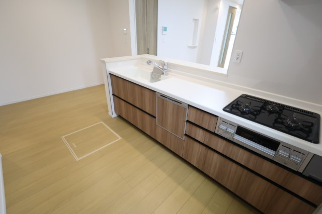 《仲介手数料無料》南区文蔵５丁目8-1新築一戸建てサニータウンのキッチン