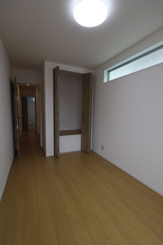 《仲介手数料無料》南区文蔵５丁目8-1新築一戸建てサニータウンの洋室|2階 サービスルーム扱い 5.5帖