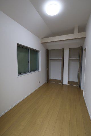《仲介手数料無料》南区文蔵５丁目8-1新築一戸建てサニータウンの洋室|2階 サービスルーム扱い 5帖