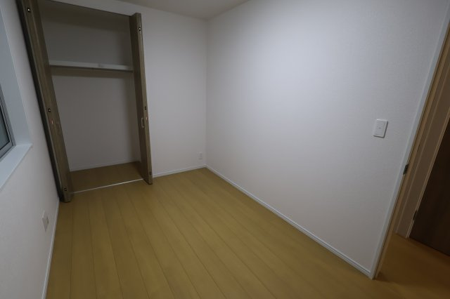 《仲介手数料無料》南区文蔵５丁目8-1新築一戸建てサニータウンの洋室|2階 サービスルーム扱い 5帖