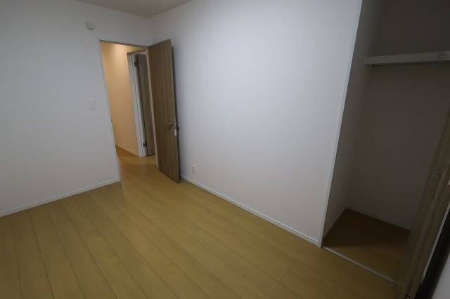 《仲介手数料無料》南区文蔵５丁目8-1新築一戸建てサニータウンの洋室|2階 サービスルーム扱い 5帖