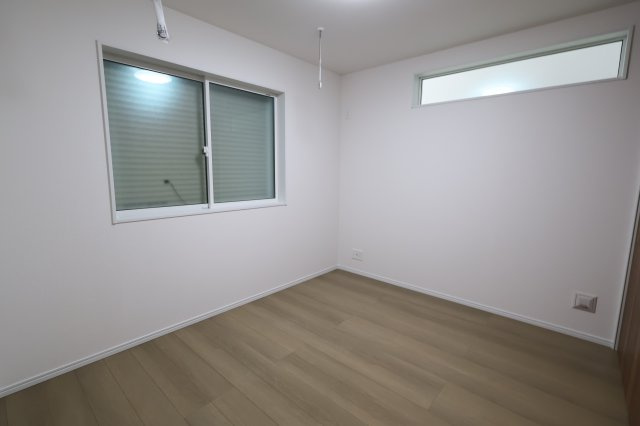 《仲介手数料無料》南区文蔵５丁目8-1新築一戸建てサニータウンの洋室|1階 サービスルーム扱い 5帖