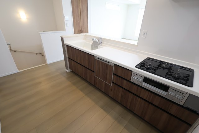 《仲介手数料無料》南区文蔵５丁目8-1新築一戸建てサニータウンのキッチン