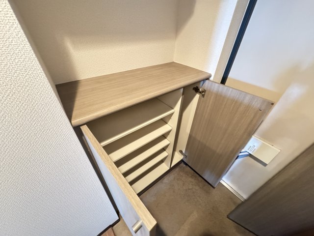 INSURANCE BLDG.Vのその他