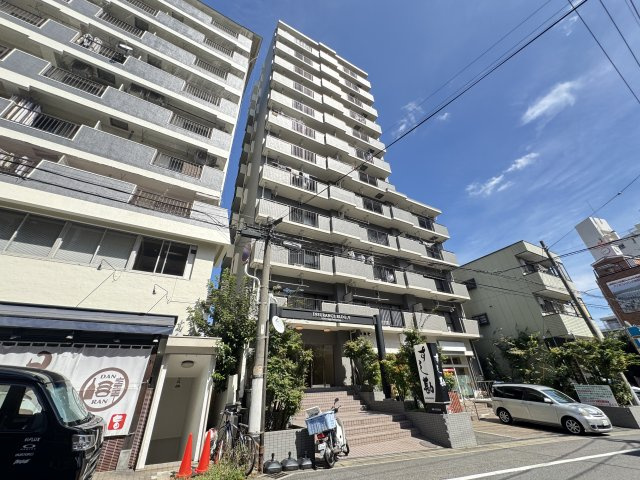 INSURANCE BLDG.Vの外観