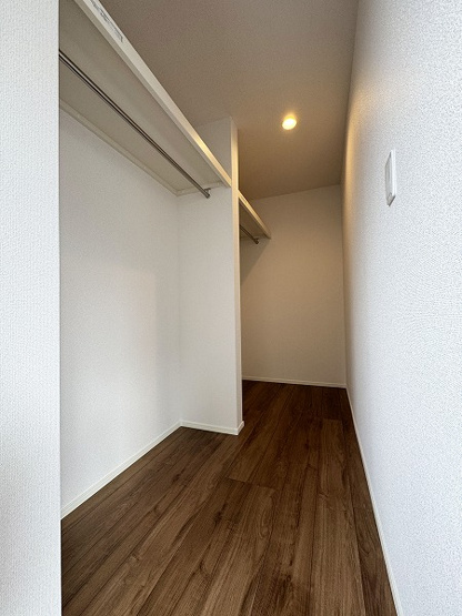 【収納】 | ふじみ野市駒西1丁目　新築一戸建住宅　全1棟　(ふじみ野店) | 衣類やお荷物をまとめて収納できるウォークインクローゼット付きです！