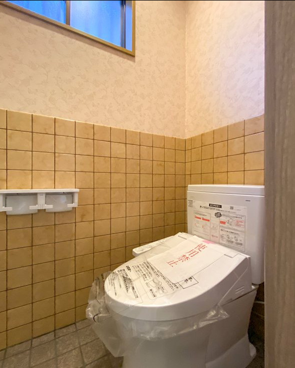 大津市松原町の店舗事務所のトイレ