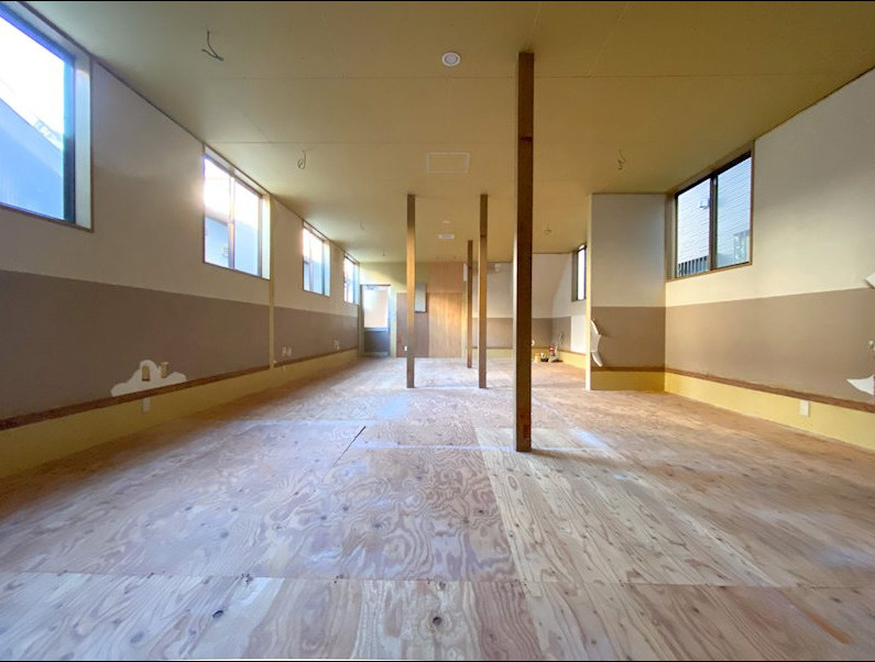 大津市松原町の店舗事務所の内装