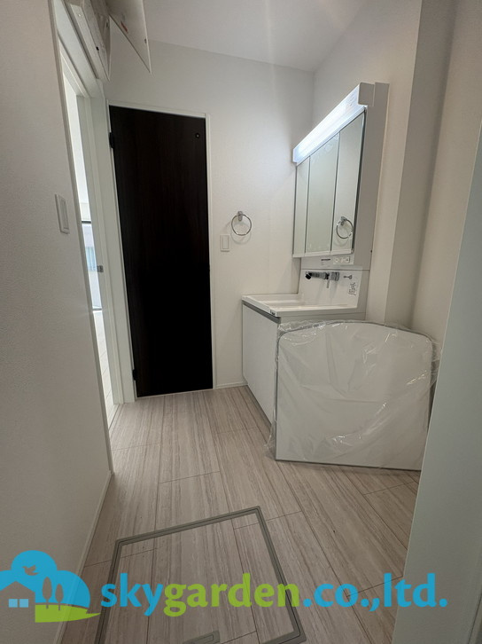 茅ヶ崎市浜之郷7期　新築戸建1棟の脱衣所|広めの脱衣所