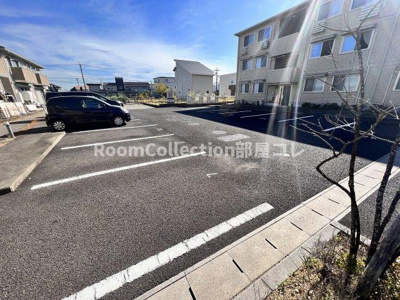 【駐車場】 | ロイヤルガーデンなでしこ館