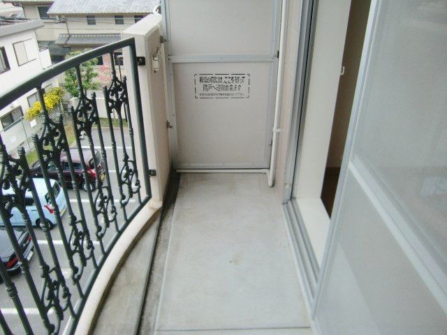 アッシュ宝塚（女性専用マンション）のバルコニー