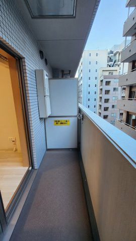 エスティメゾン神田のバルコニー