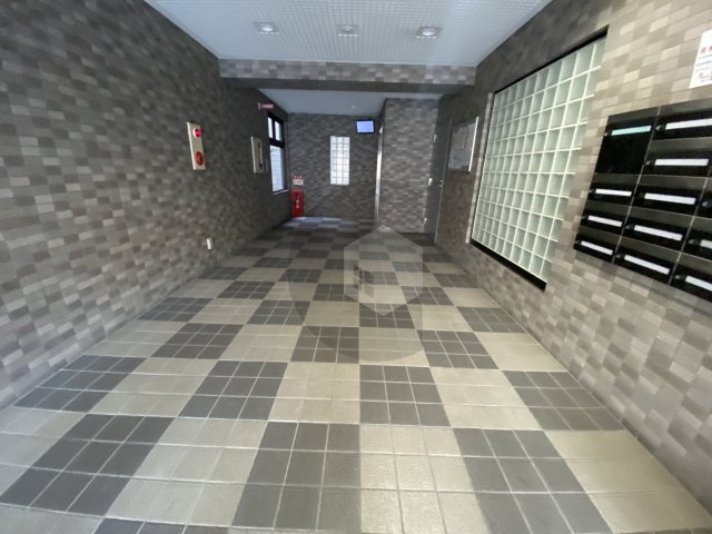 サンピリア小阪のロビー