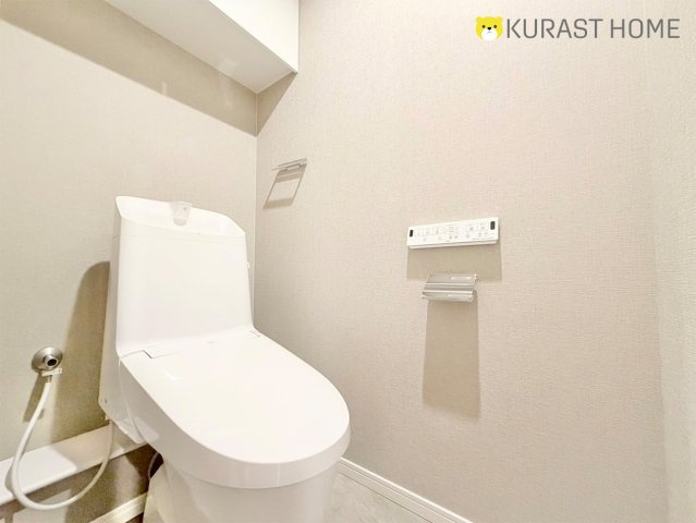 サーパスシティ西院日照町　5階のトイレ