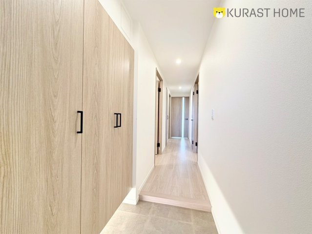 サーパスシティ西院日照町　5階の玄関