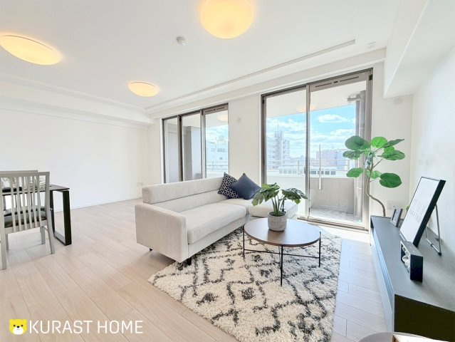 サーパスシティ西院日照町　5階の居間・リビング