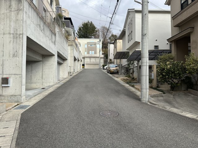 神戸市西区伊川谷町有瀬戸建の前面道路含む現地写真