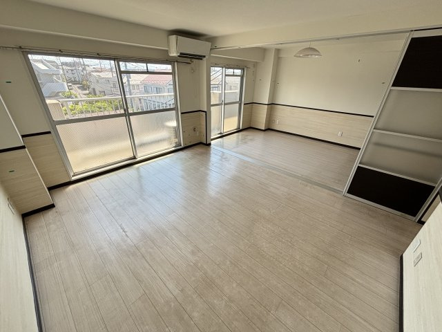 【居間・リビング】