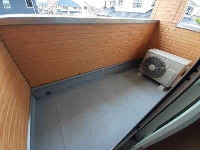 【バルコニー】 | メルベイユテリトワールパルフェ | 外からの目が気にならないバルコニーで洗濯物が干せます