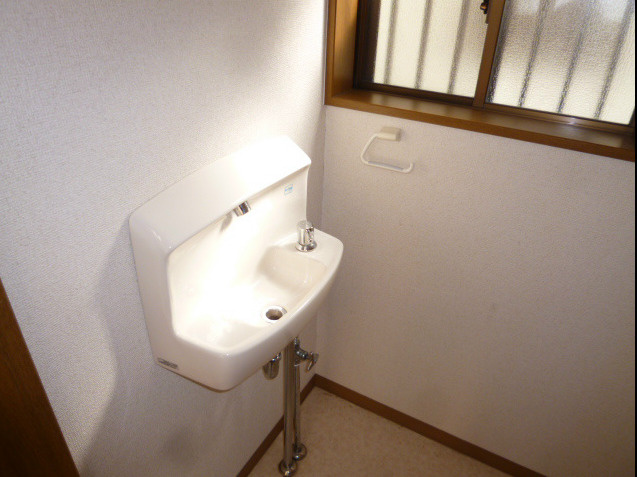 草津市東矢倉２丁目の店舗事務所の洗面所