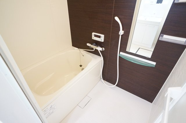 A,LUXS／エーリュクスの浴室