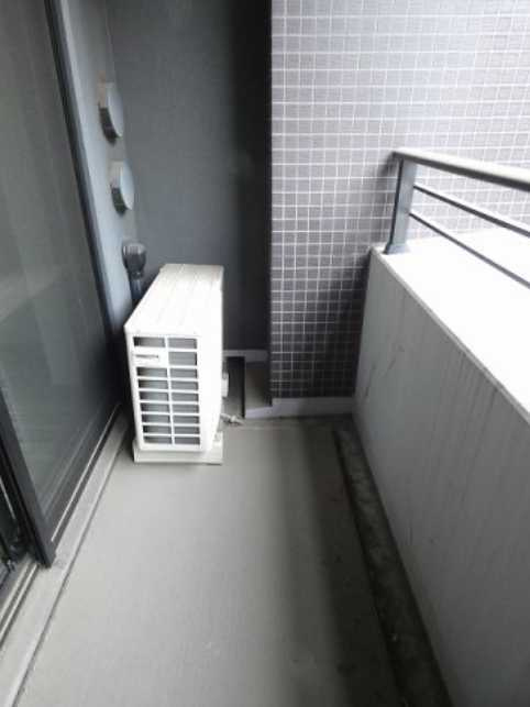 パークフラッツ中目黒　ペット相談　目黒川沿い　トランクルームのバルコニー