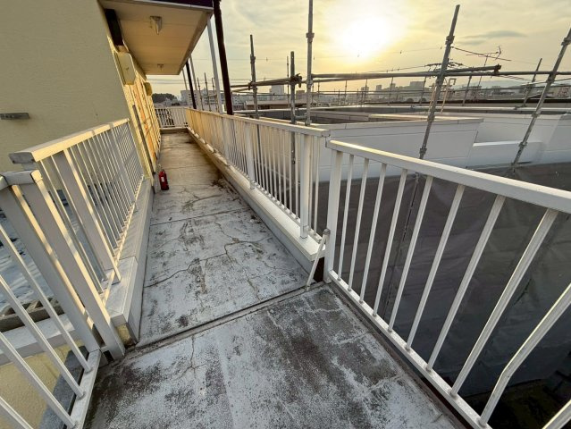 三重県津市　一棟のバルコニー