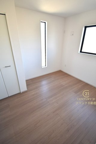 ケイアイフィット　日立市東金沢町　9期 　2の洋室|フローリングなので重い家具も置けます。お気に入り場所をつくるのも楽しみですね。