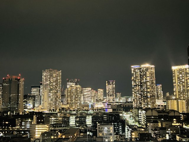 バルコニーからの眺望　夜景も綺麗です。