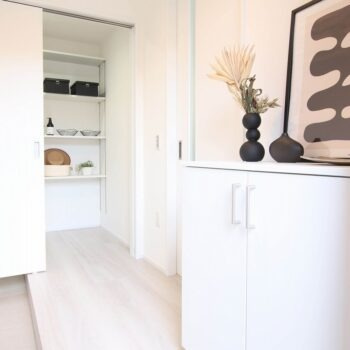 廿日市市大野字水口　新築一戸建て(全2棟)の玄関