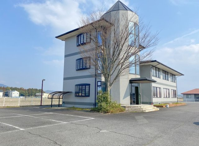 近江八幡市西庄町の店舗事務所の外観