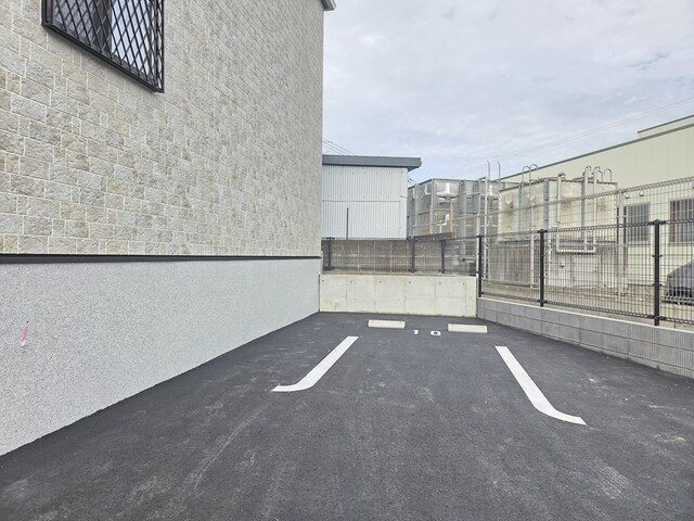福岡市早良区田村７丁目のアパートの駐車場