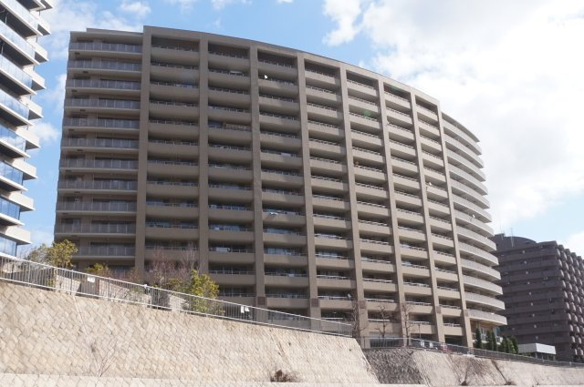 リーデンススクエア宝塚リバージュ