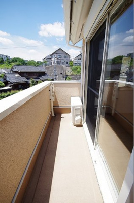 【バルコニー】 | ラフィリア | 2階・バルコニーからの眺望です♪テラスとバルコニーがあるのでお洗濯物もたっぷり干せます◎
