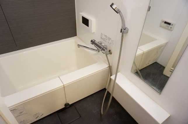 パークフラッツ中目黒　ペット相談　目黒川沿い　トランクルームの浴室
