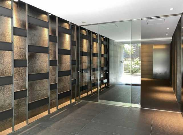 パークフラッツ中目黒　ペット相談　目黒川沿い　トランクルームのロビー