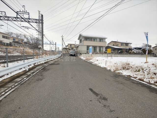 【前面道路含む現地写真】の画像