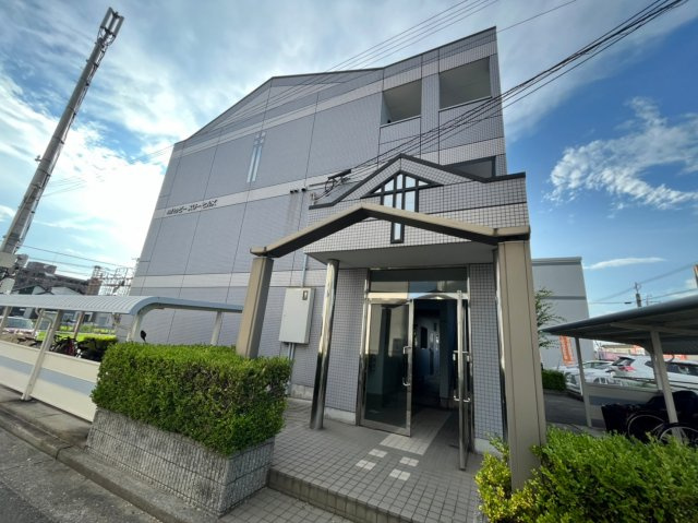 ハッピースリーヒルズの外観