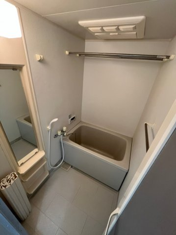 ハッピースリーヒルズの浴室