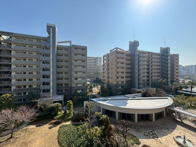 バルコニーから少し右寄りの眺望。