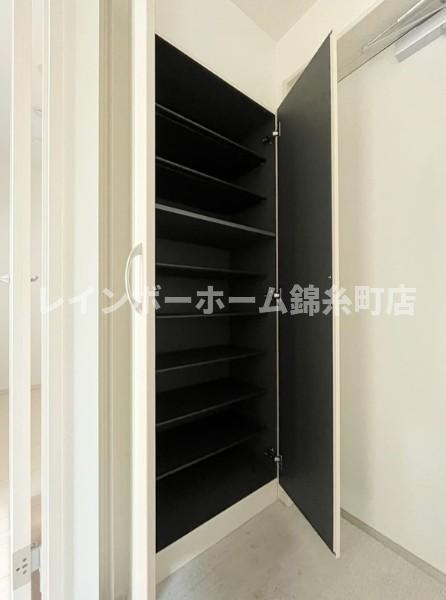 イクシオ南篠崎の玄関|※建築中のため同施工会社参考写真となります。