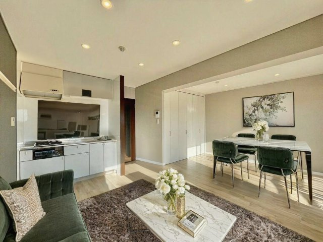 アーバンパレス泉の居間・リビング|内装画像はCG加工しており家具・家電・小物は付帯しません