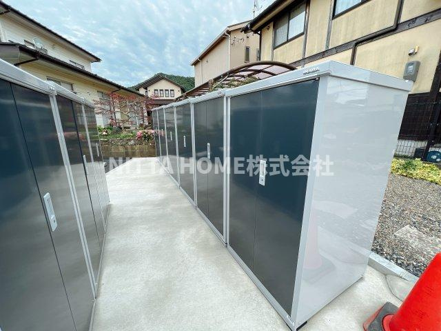 シャーメゾン境谷のその他共用部分|外部トランクは無料で使用OK！