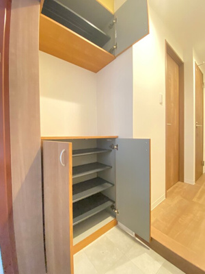 【玄関】 | KDT博多駅南レジデンス | 501 シューズボックス