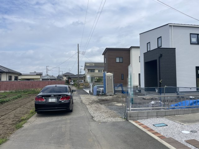 【前面道路含む現地写真】 | 本庄市寿第10期　ワイウッドコート　新築戸建　全4区画　4号棟