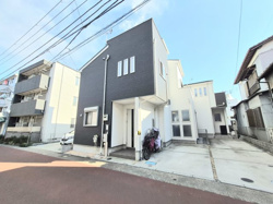 築4年、駅歩5分　藤沢市高倉　中古戸建の画像