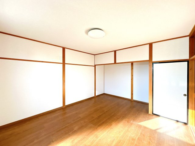 栃木市箱森　中古戸建の洋室